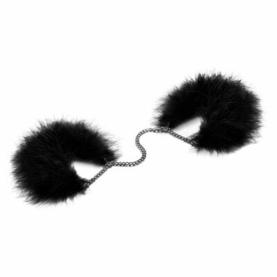ZA ZA ZU ESPOSAS DE PLUMAS.